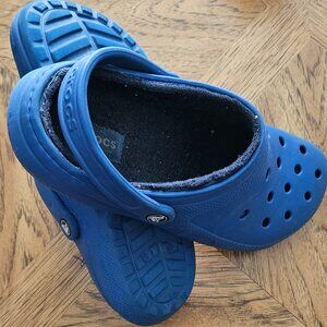 Blue fur lined crocs sz 9